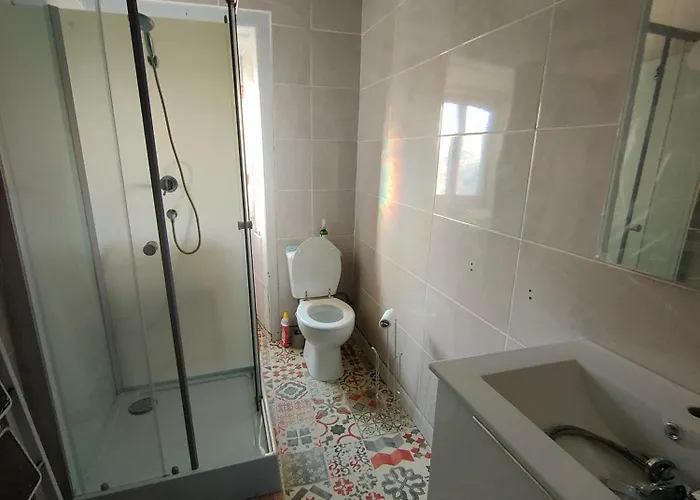 לינה וארוחת בוקר Em Casa